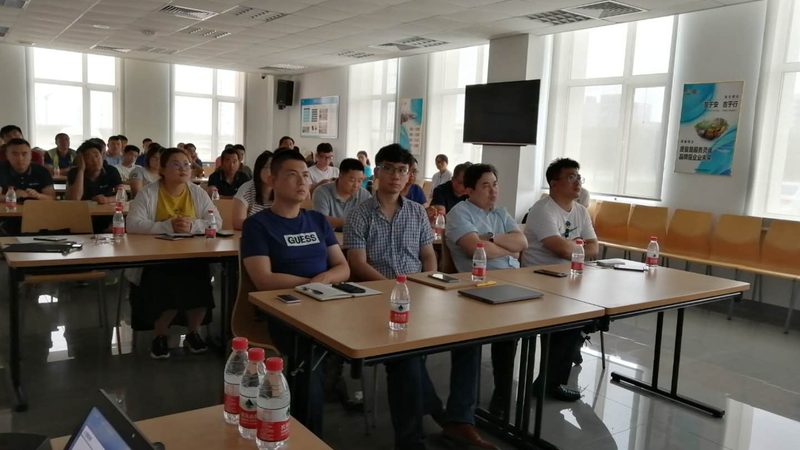 建造师考试培训费用通常由以下几部分构成：